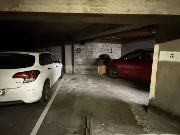 Parking 13 m²