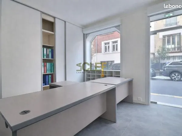 Local d'activité 84 m²