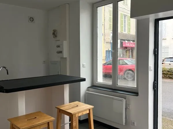 Gannat, au carrefour de Clermont-Ferrand, Vichy et Moulin - Studio rénové à neuf