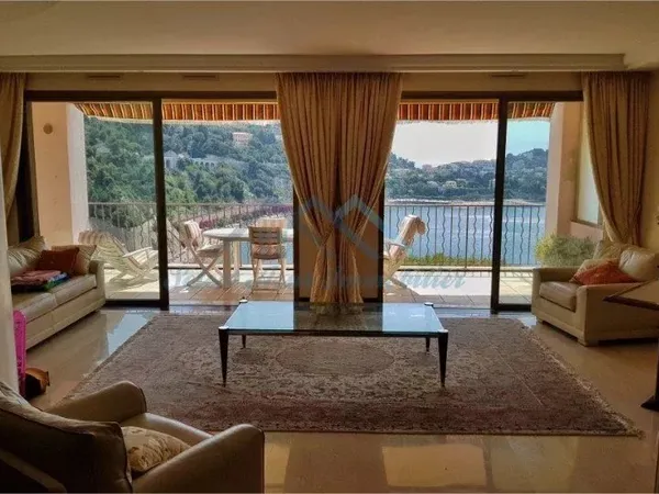Villefranche s/Mer - 5P 222m² avec terrasses