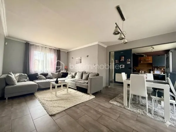 Rare sur le secteur : maison avec 2 chambres en RDC et sous-sol total