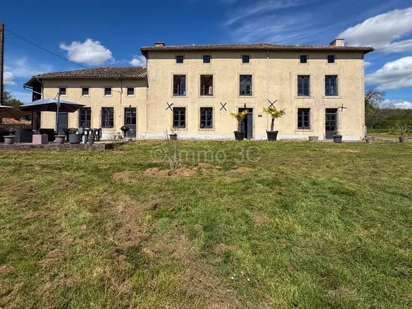 Belle Maison de Maître avec grand terrain