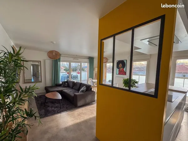 Direct propriétaire Appartement lumineux T4 de 86 m² avec grande terrasse de 30 m² - proche Cinq Can
