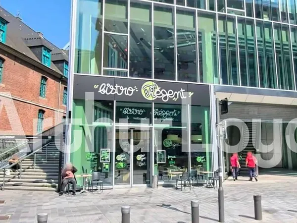 Local commercial 353 m²
