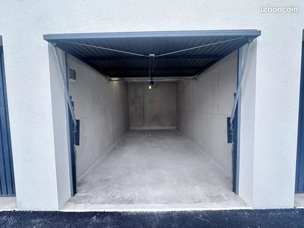 A louer Garage secteur Catalunya