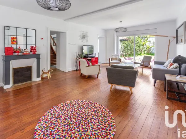 Maison 7 pièces 200 m²