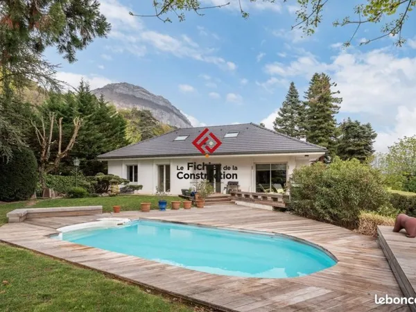 Maison 8 pièces 246 m²