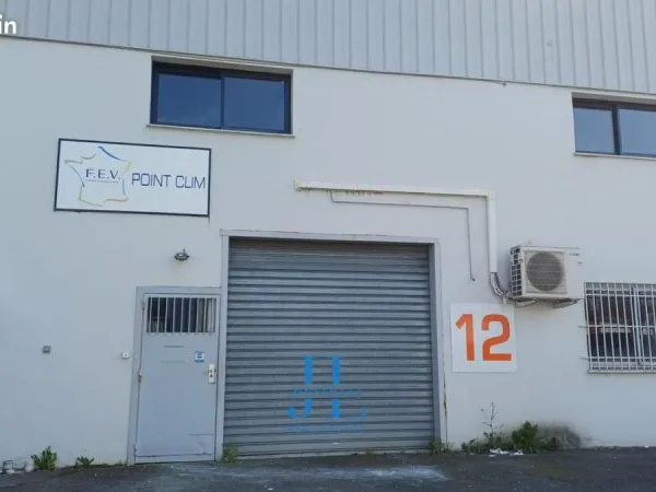Local bureaux 140 m²