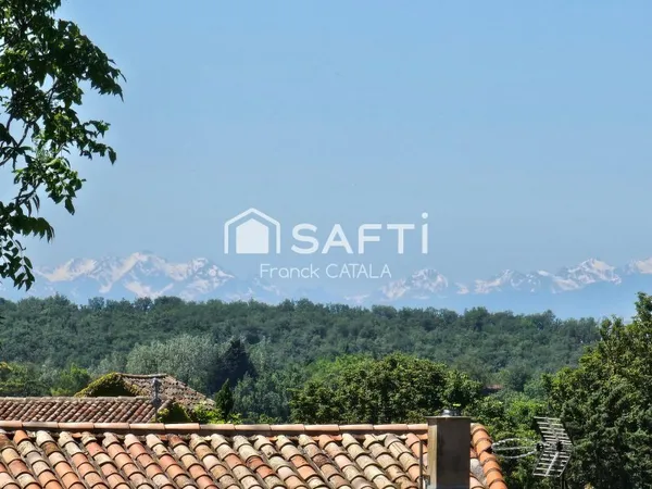 Maison à rénover avec vu et grand terrain divisible