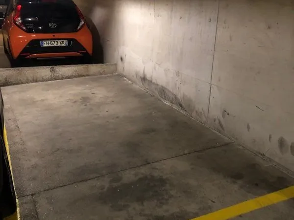 Location place de parking en sous-sol 75015 paris