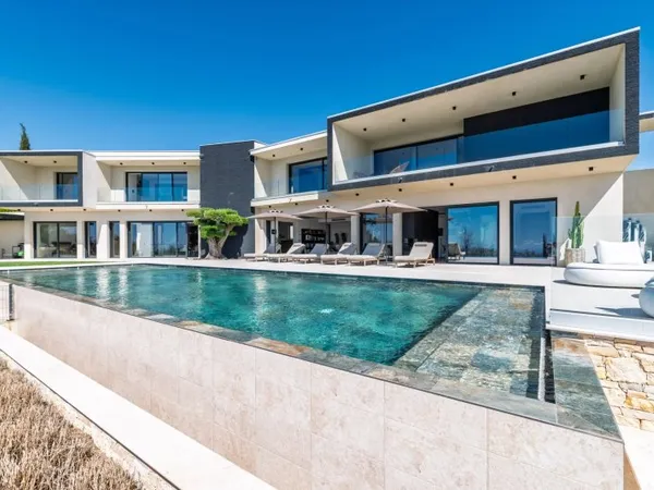 Magnifique villa contemporaine - 5 chambres - vue mer panoramique - Châteauneuf de Grasse