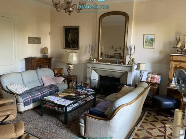 Montélimar - Domaine + maisons sur 2 ha