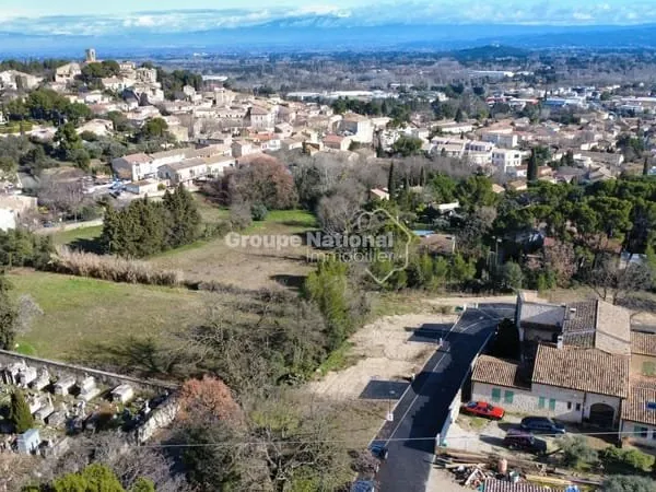 CHATEAUNEUF DE GADAGNE TERRAIN CONSTRUCTIBLE DE 608 M2