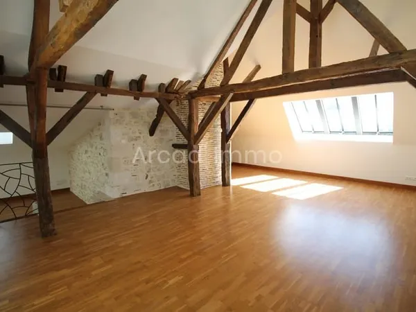 Magnifique appartement de 100 m2 avec 2 chambres.