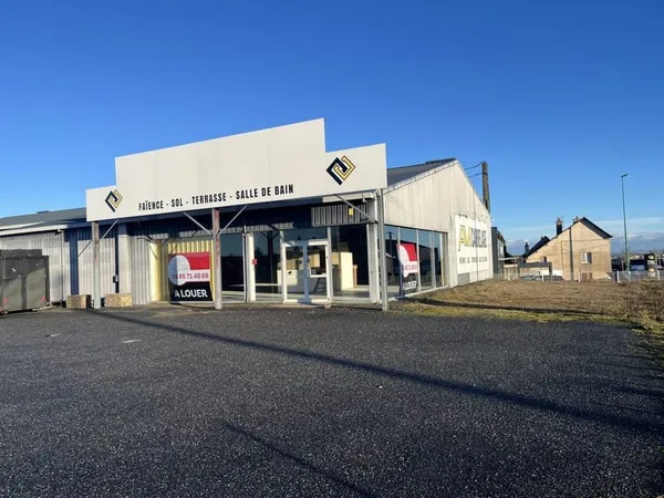 LOCAL DE 750M2 SUR L'AXE RODEZ/ LA PRIMAUBE