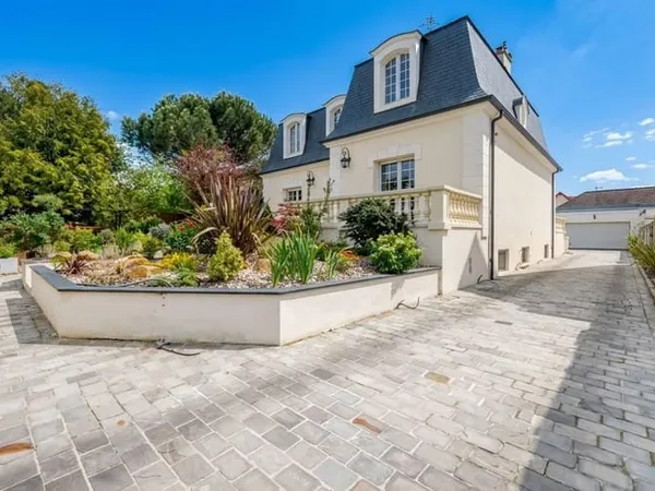 Maison 5 pièces 160 m²