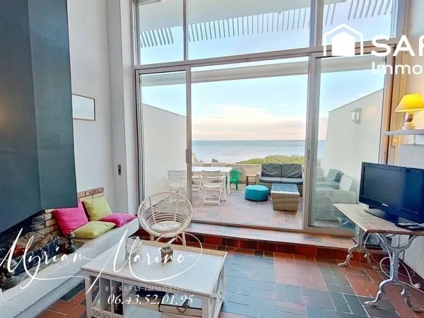 CAP SUR LA MER - DUPLEX 3 PIÈCES AVEC TERRASSE FACE À L'HORIZON - SAINT AYGULF(83370)
