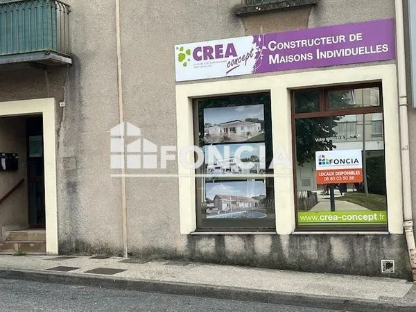 Location - Local commercial - 71 m² - 10 200 €/an HC HT -