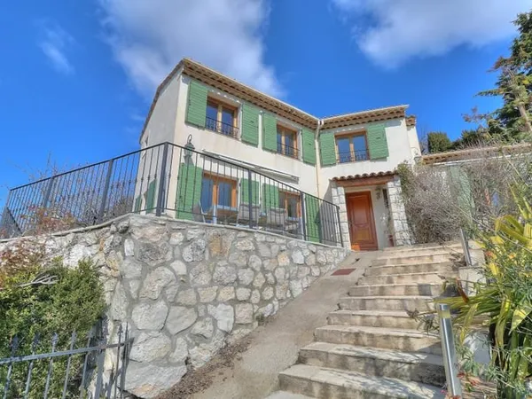 Villa de 112 m² à Coursegoules