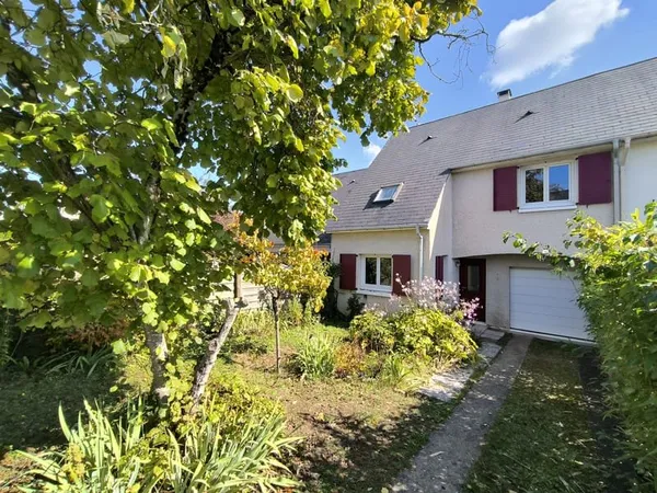 Maison 3 Chambres avec Jardin et Garage