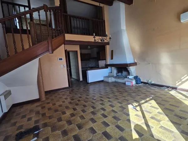 Maison 10 pièces 234 m²