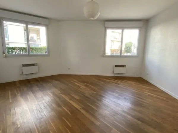 RUE STE ANNE DE BARABAN, dans immeuble des années 2000, T3 e