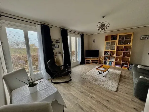 MAISON 4 CHAMBRES ET STUDIO