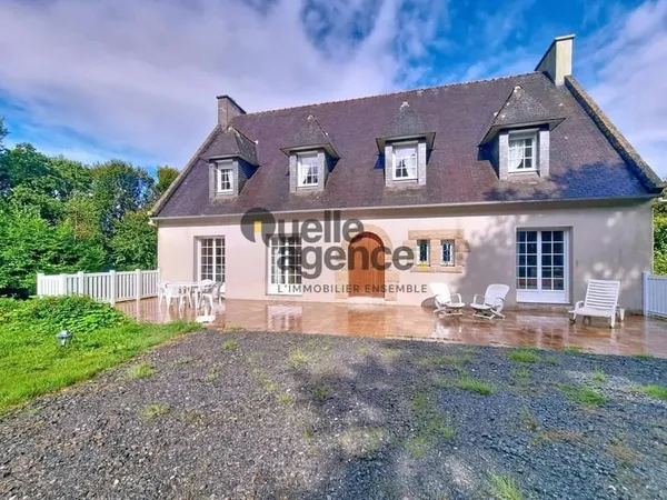 Maison familiale d'exception sur 2,4 ha de verdure