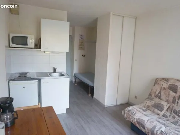 Studio 1 pièce 18 m²