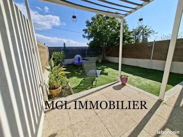 Maison T4 de 83m2 avec 47m2 de jardin, un box garage et une place de parking privative - La Batarell