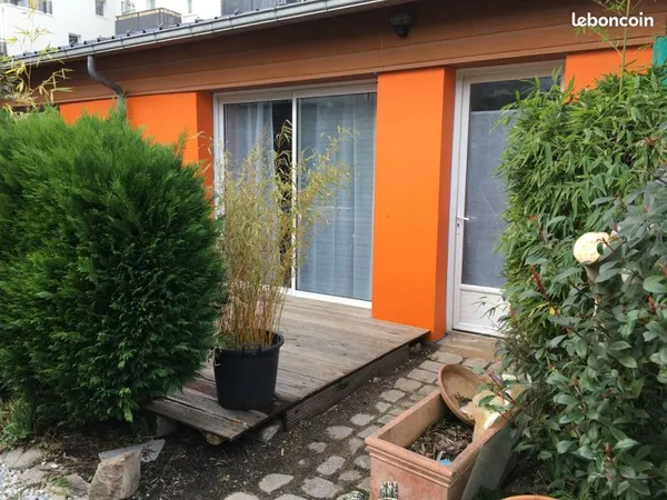 Nantes Centre - T2 de 32 m² avec terrasse - Résidence calme et sécurisée - 770 CC