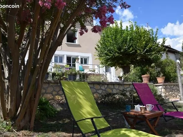 Maison 7 pièces 250 m²