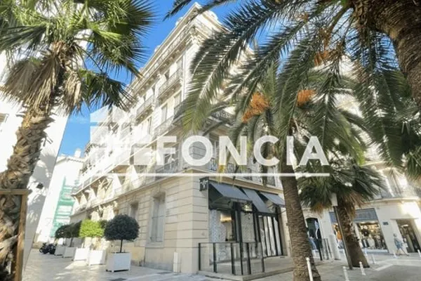 LOCAUX_COMMERCIAUX