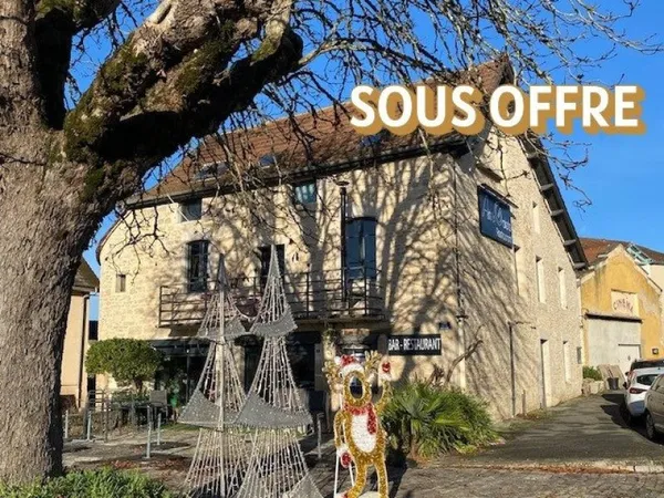 Ensemble immobilier d'une surface de 490 m²