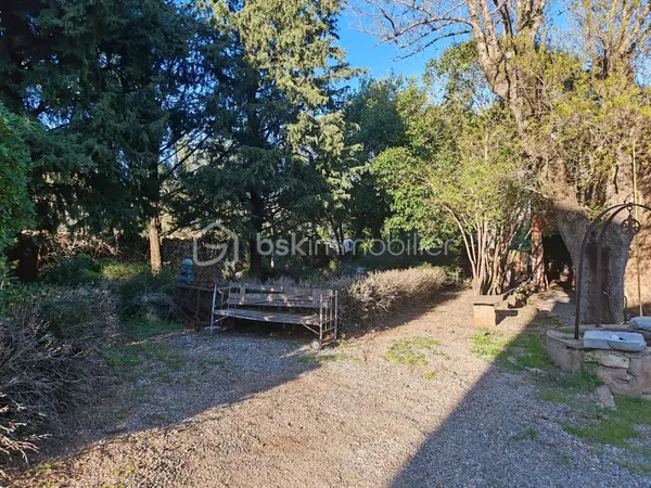 Terrain 623 m²