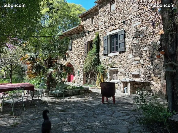 🌞 Sous location dans un hameau 🌞