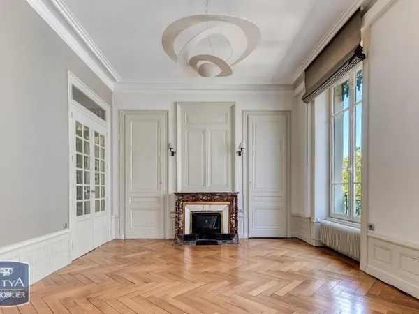 Appartement 5 pièces 188 m²