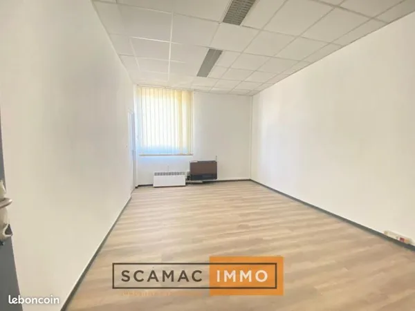 Bureau 15 m²