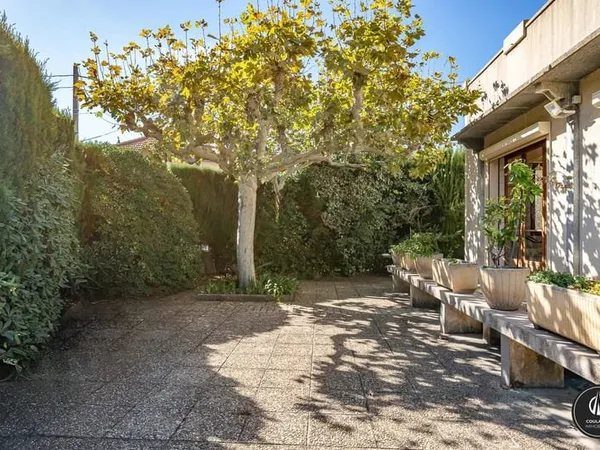 Marseille 8éme Sainte Anne à vendre Maison T6 avec grand jardin