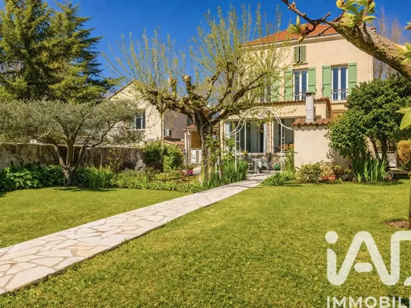 Maison 6 pièces 166 m²