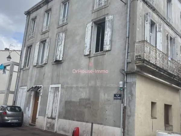 VILLENEUVE SUR LOT se situe dans le SUD-OUEST de la France, 47 ENORME POTENTIEL POUR CET IMMEUBLE A 
