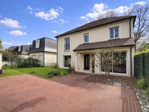 Villa 7 pièces 200 m²