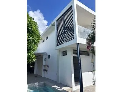VILLA CLUNY AVEC PISCINE