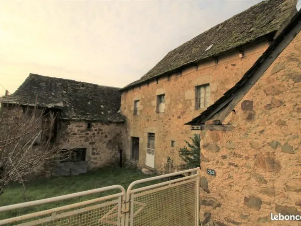 Corps de Ferme A Rénover