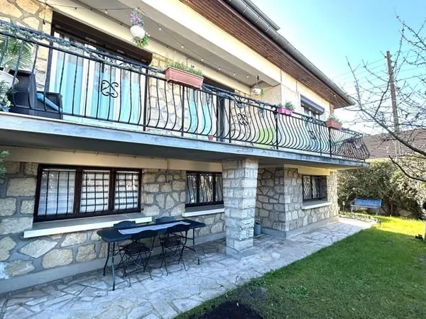 Maison 7 pièces 182 m²