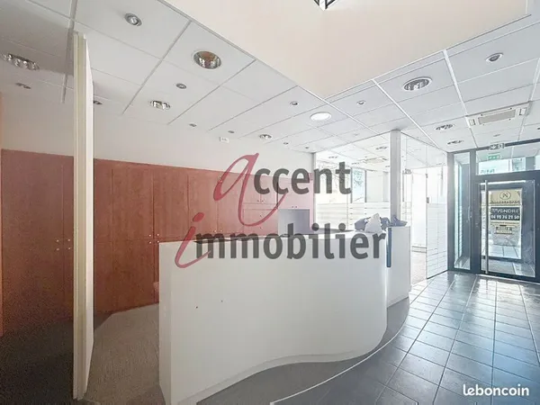 Local 300 m² CAVAILLON
