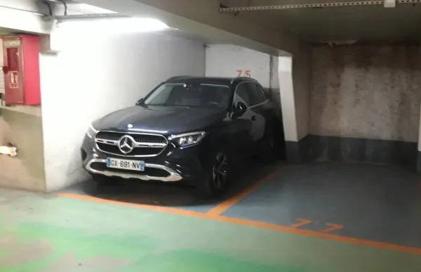 Garage/Parking