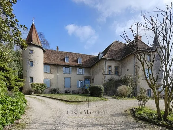 CASA CASTELLA 'La vie de château'