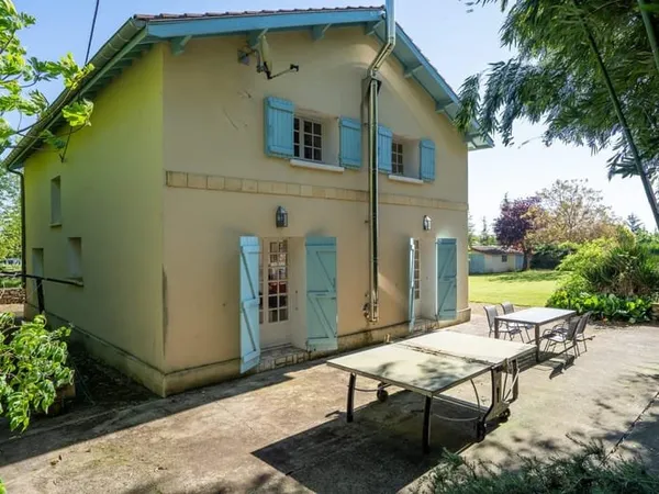 Belle Maison De Campagne Avec Piscine