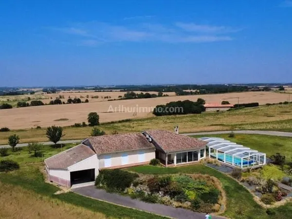 Villa d'Exception avec Piscine Couverte à 20 mns d 'Auch et 50 mns d'Airbus
